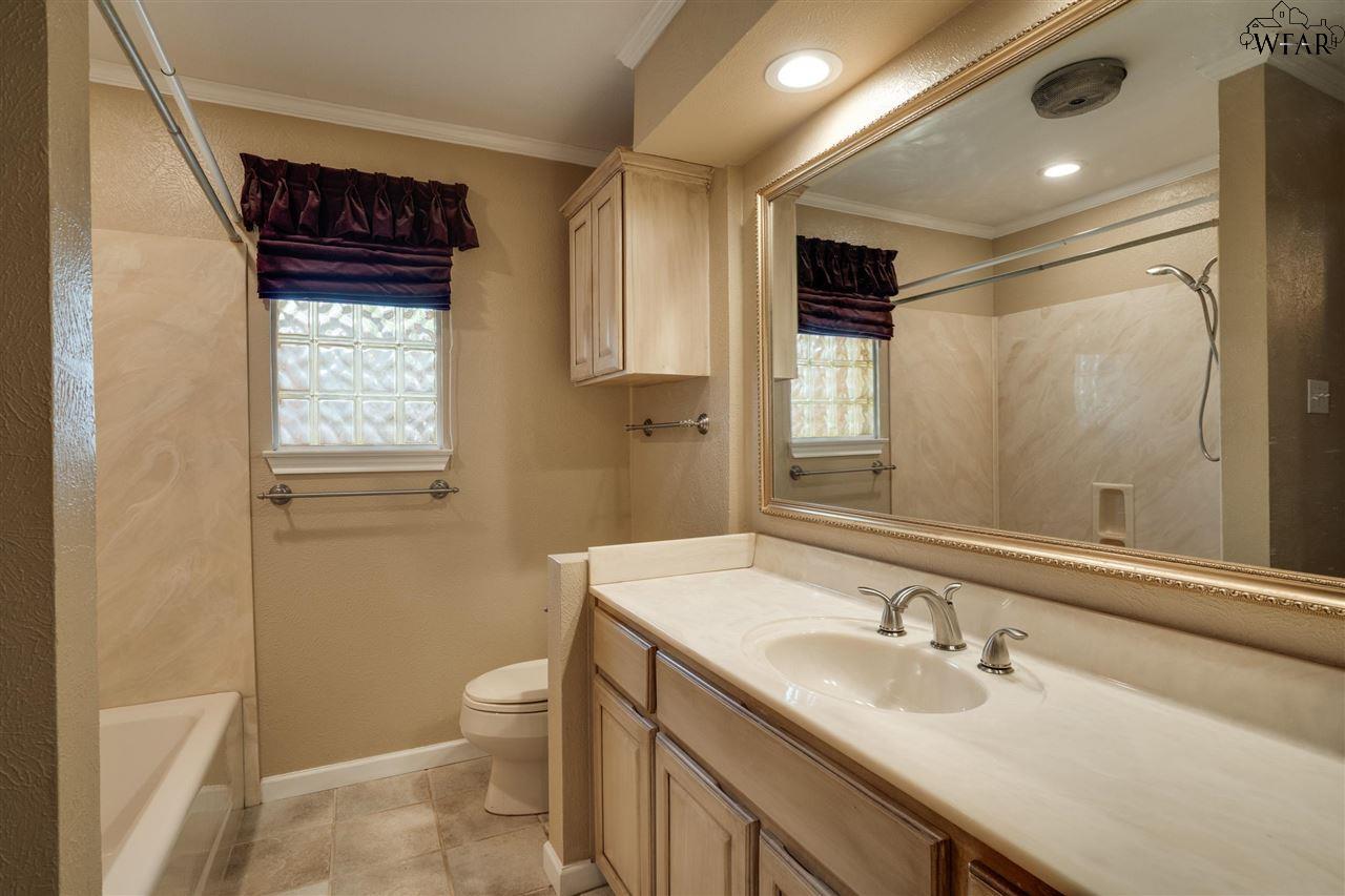 4529 Shady Lane, Wichita Falls, Pennsylvania image 15
