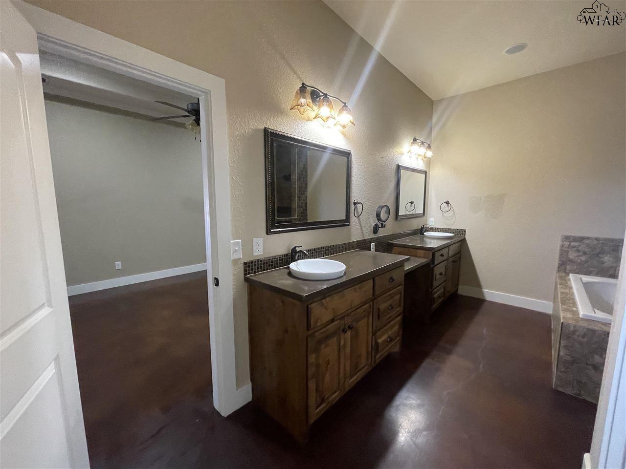 10 Freedom Circle, Wichita Falls, Texas image 25