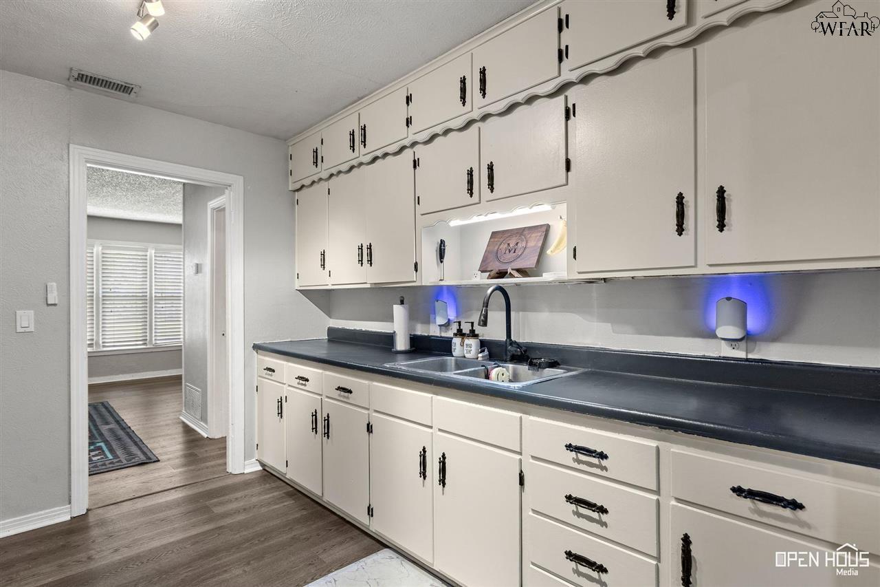 2505 Inglewood Drive, Wichita Falls, Pennsylvania image 7