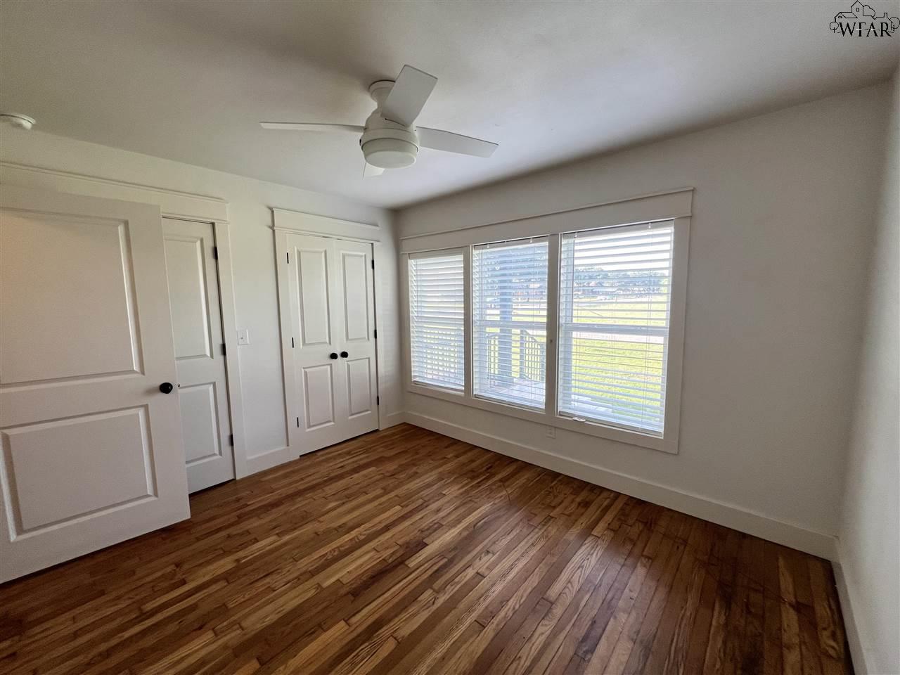 423 E Walnut Street, Archer City, Texas image 16