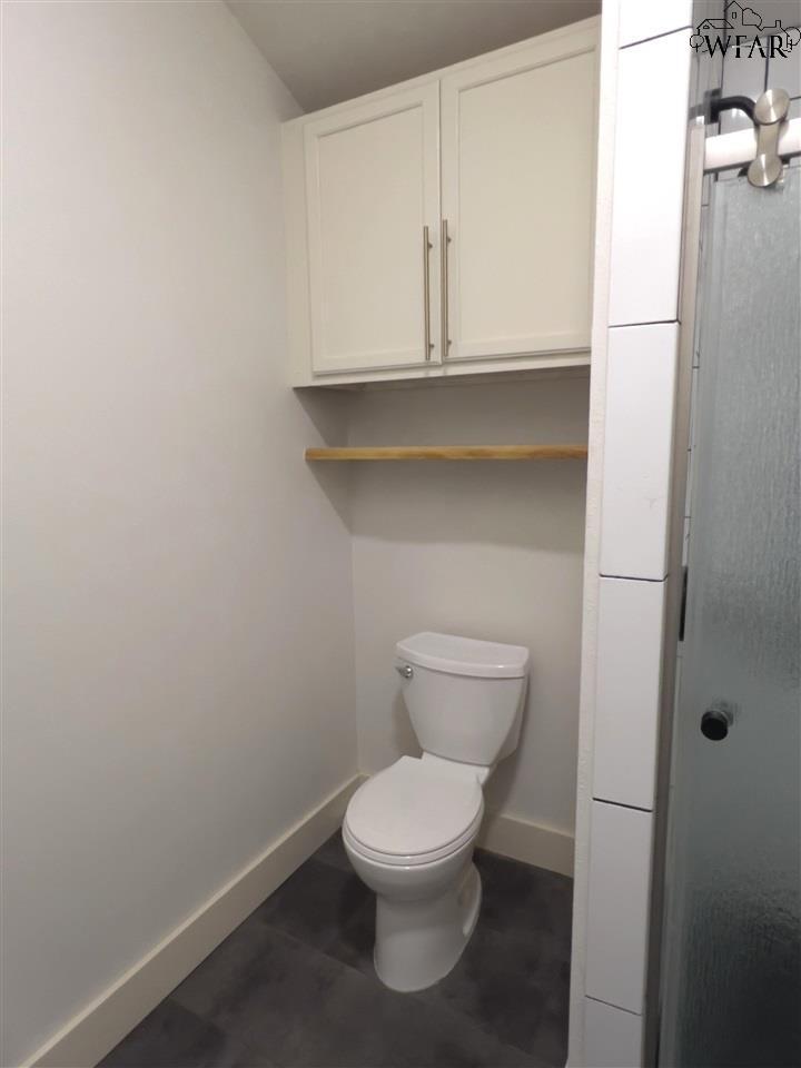 423 E Walnut Street, Archer City, Texas image 14