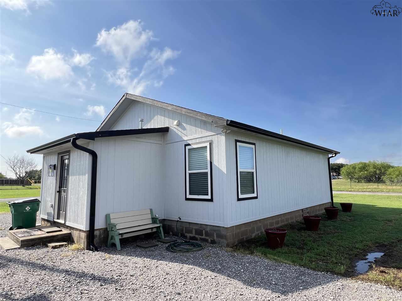 423 E Walnut Street, Archer City, Texas image 25