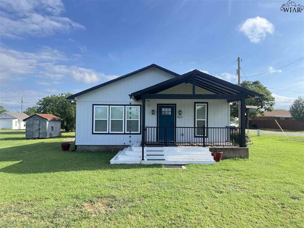 423 E Walnut Street, Archer City, Texas image 21