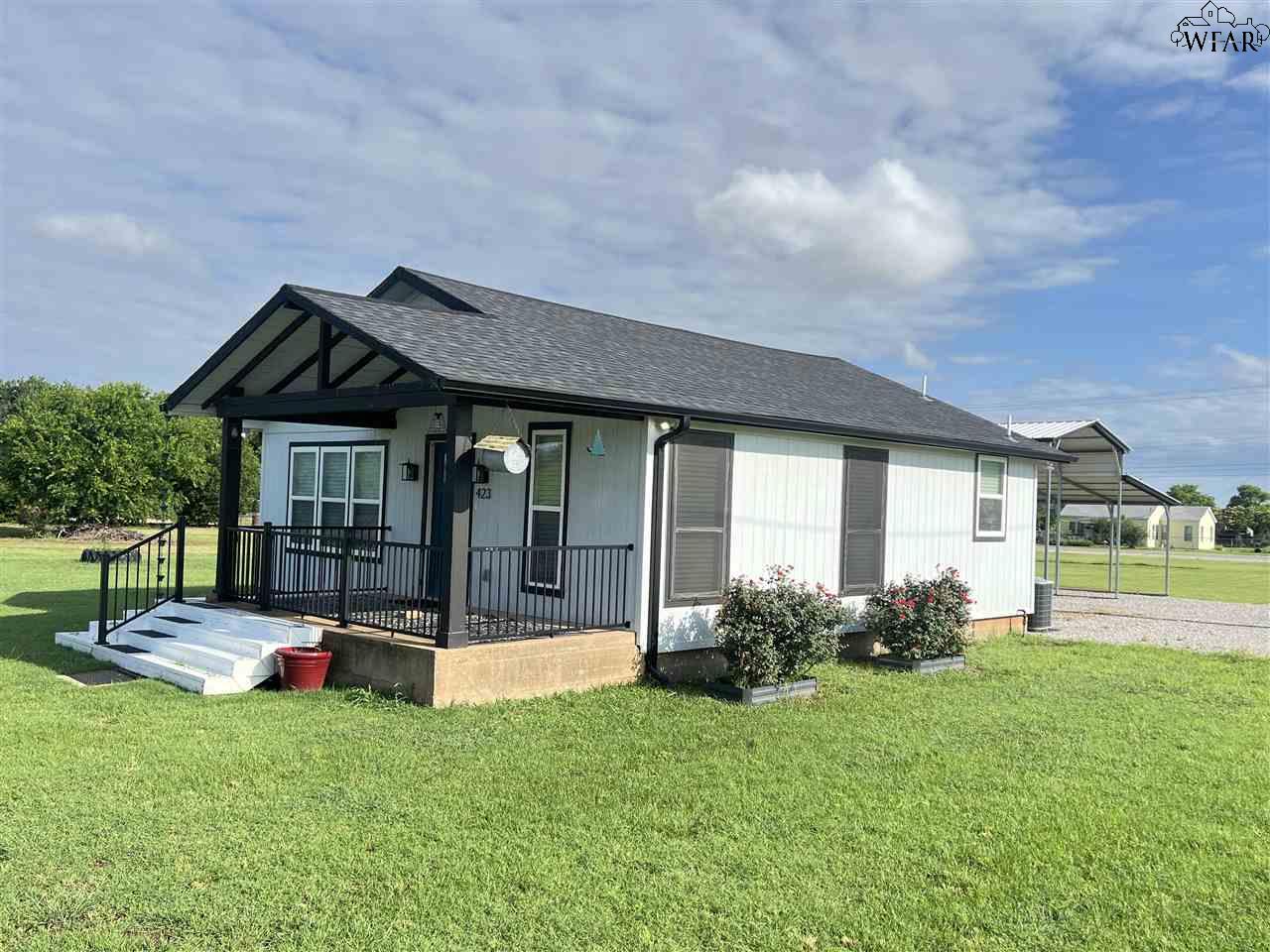 423 E Walnut Street, Archer City, Texas image 28