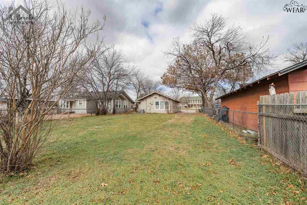 409 W Alameda Street, Iowa Park, Texas image 5