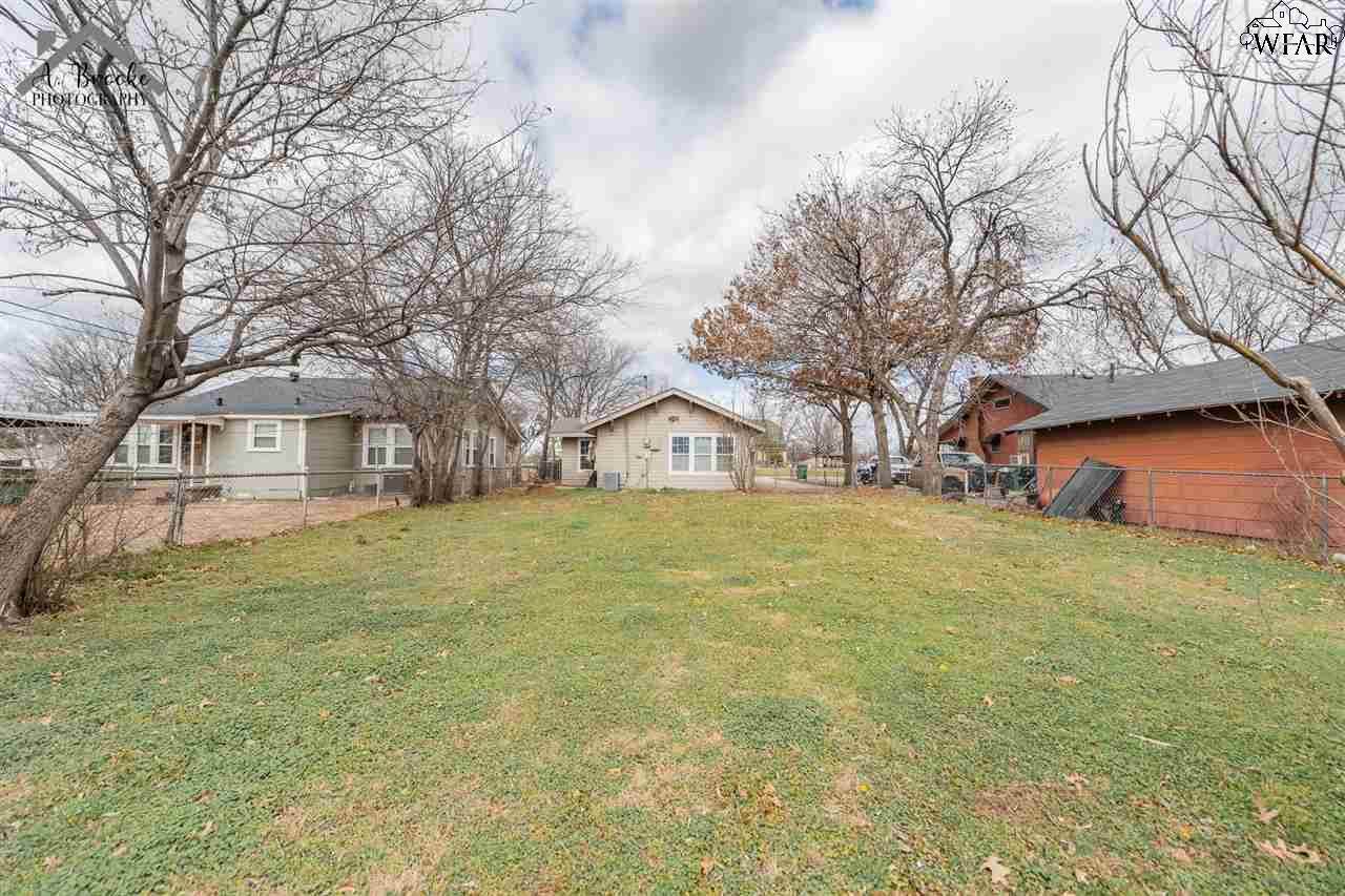 409 W Alameda Street, Iowa Park, Texas image 6
