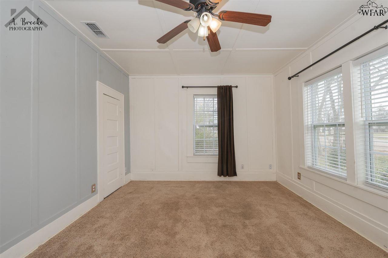 409 W Alameda Street, Iowa Park, Texas image 10