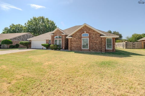 Homes For Sale - 2310 Hunters Glen<br/> Wichita County, Wichita Falls, TX 76306