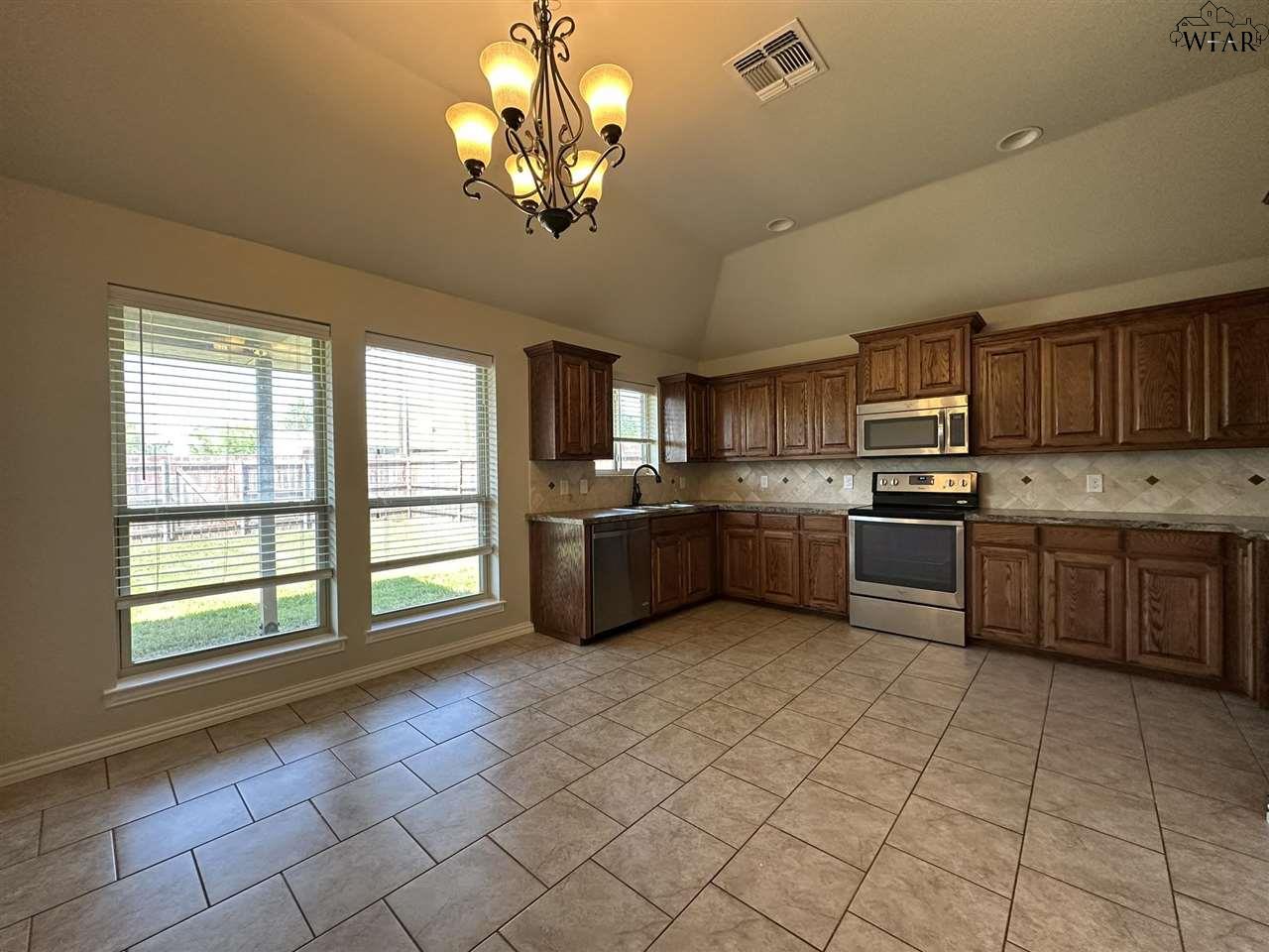 330 Mariners Way, Wichita Falls, Texas image 6