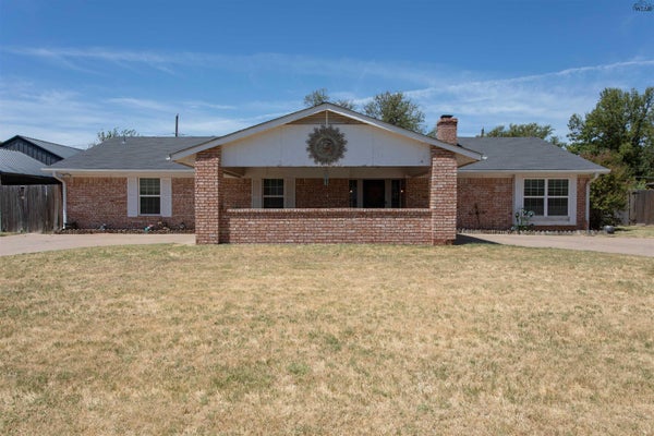1066 JAN LEE DR, BURKBURNETT, TX 76354 - Image 7b25dd006b1fc9e27eb5e28e63804c2e/215616876