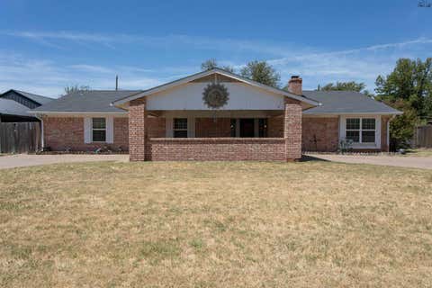 Homes For Sale - 1066 Jan Lee Drive<br/> Burkburnett, TX 76354