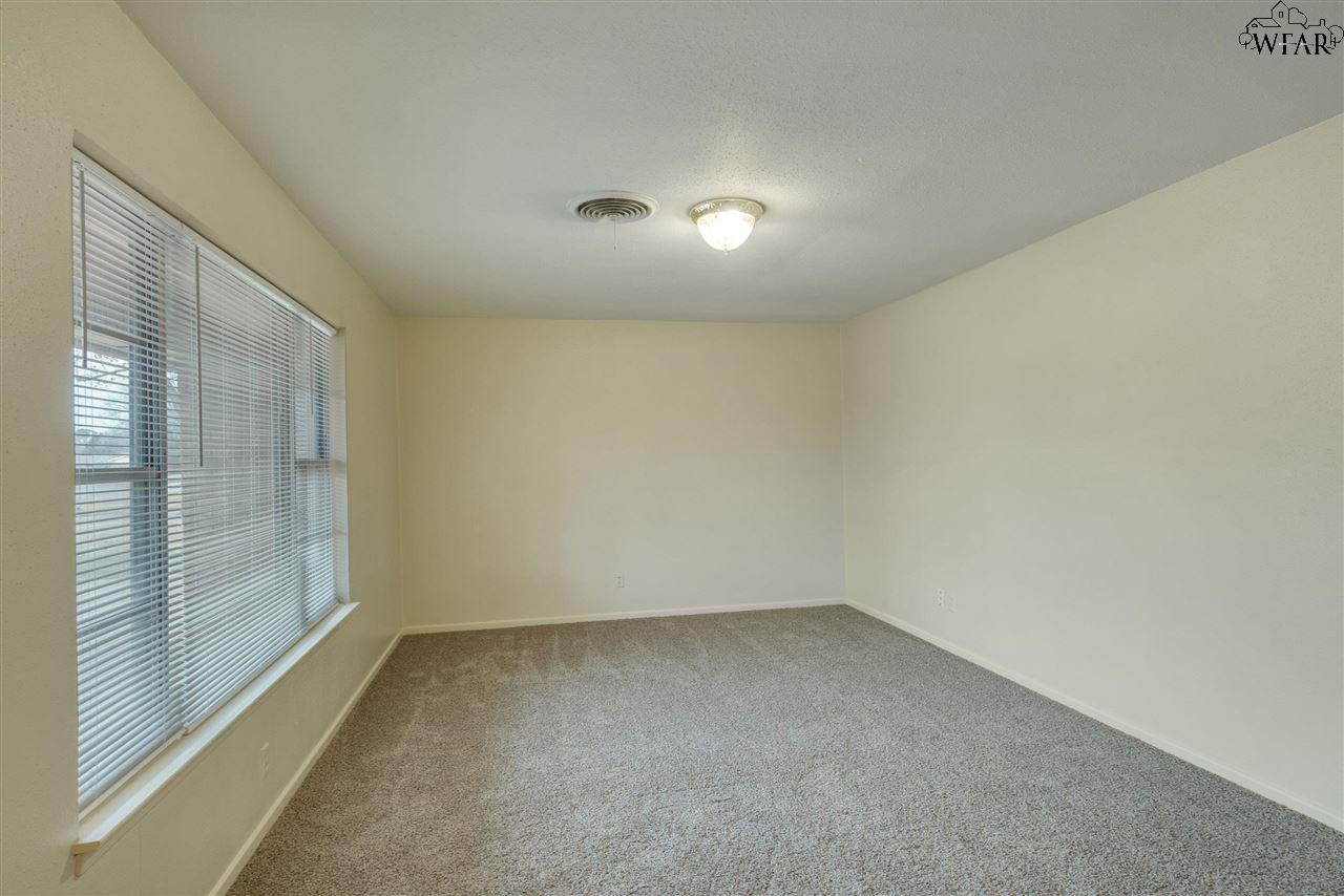 4206 Berwick Drive, Wichita Falls, Texas image 4