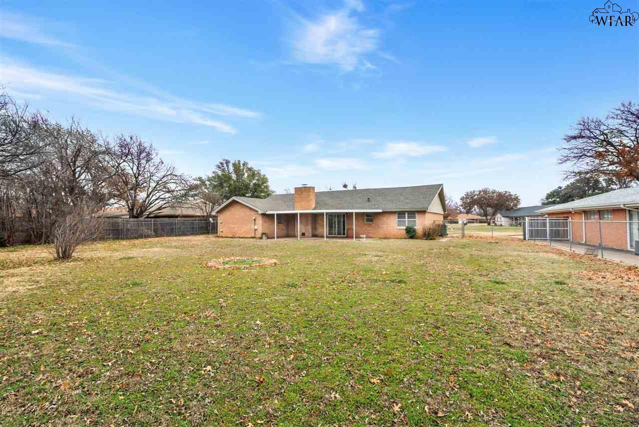 4206 Berwick Drive, Wichita Falls, Texas image 28