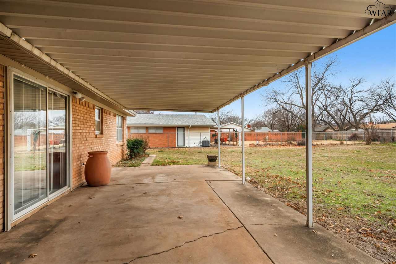 4206 Berwick Drive, Wichita Falls, Texas image 26