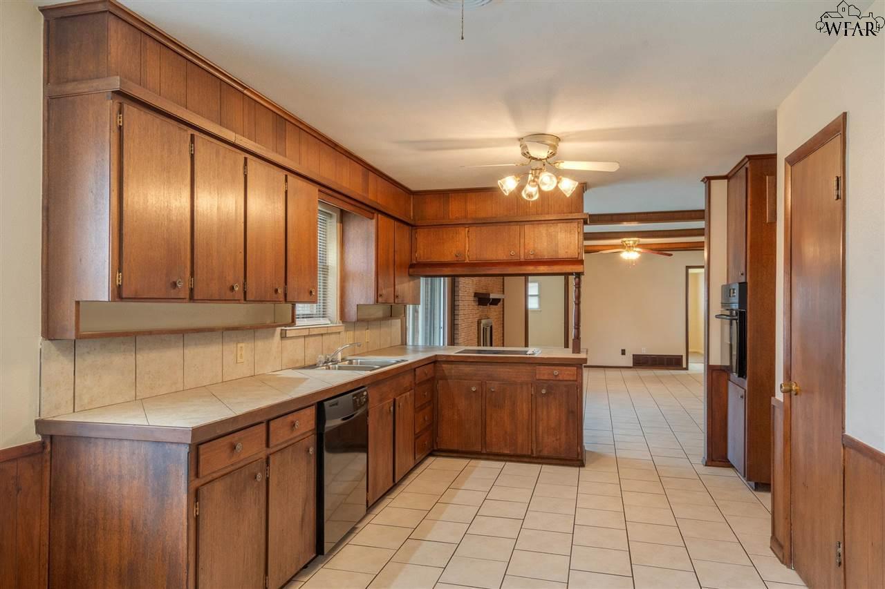 4206 Berwick Drive, Wichita Falls, Texas image 12