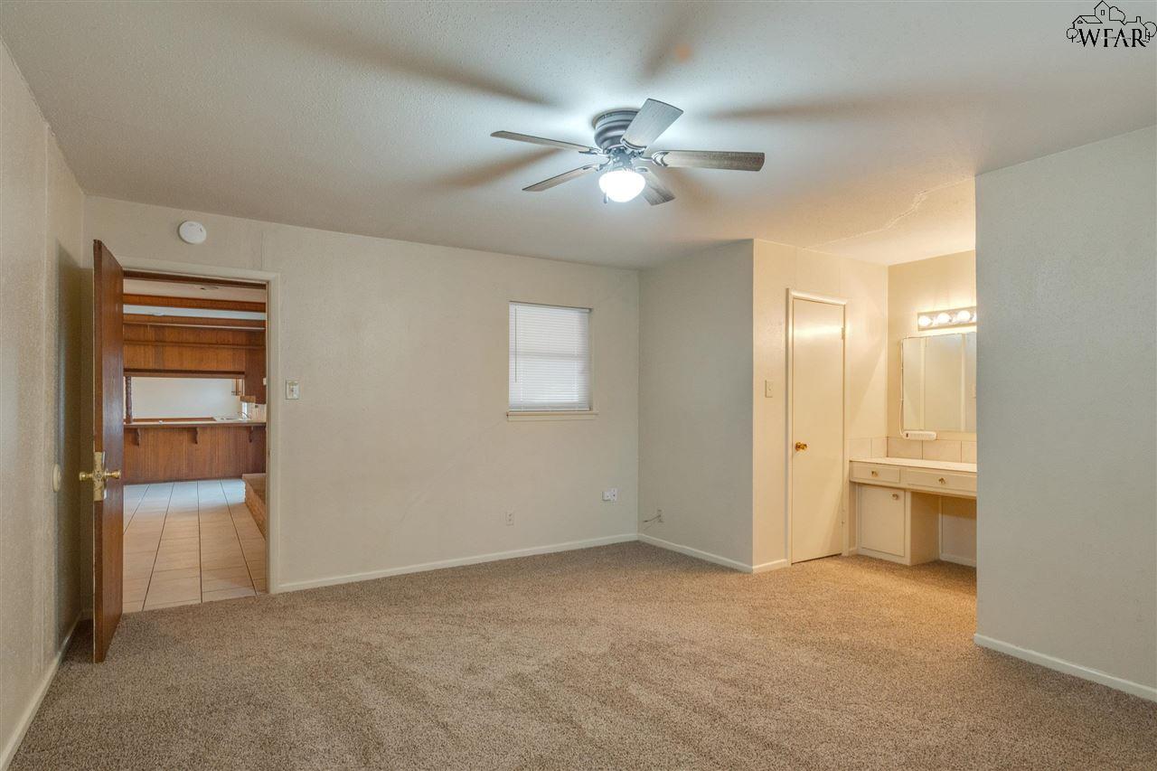 4206 Berwick Drive, Wichita Falls, Texas image 15