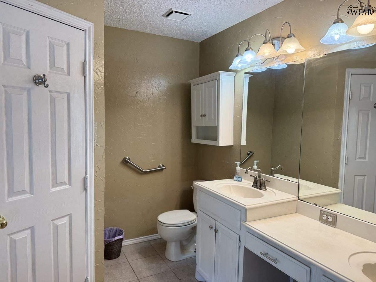 4925 Bayberry Drive, Wichita Falls, Texas image 11