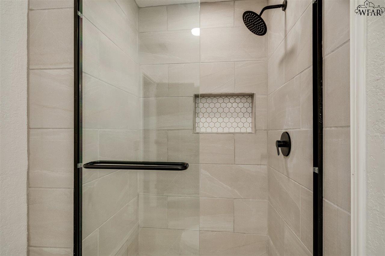2 Rock Island Circle, Wichita Falls, Texas image 18