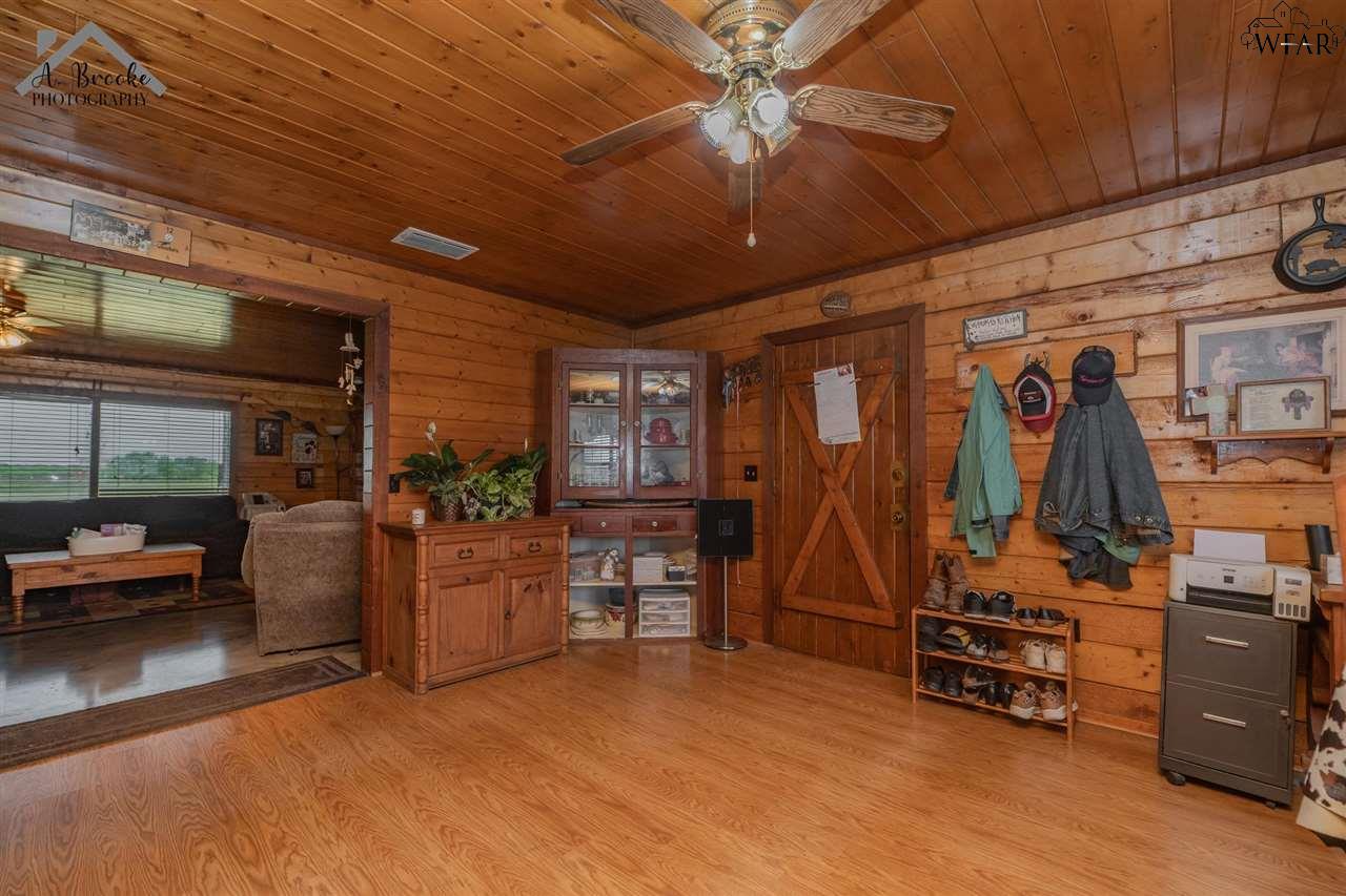 14121 Kamay Road, Electra, Texas image 9
