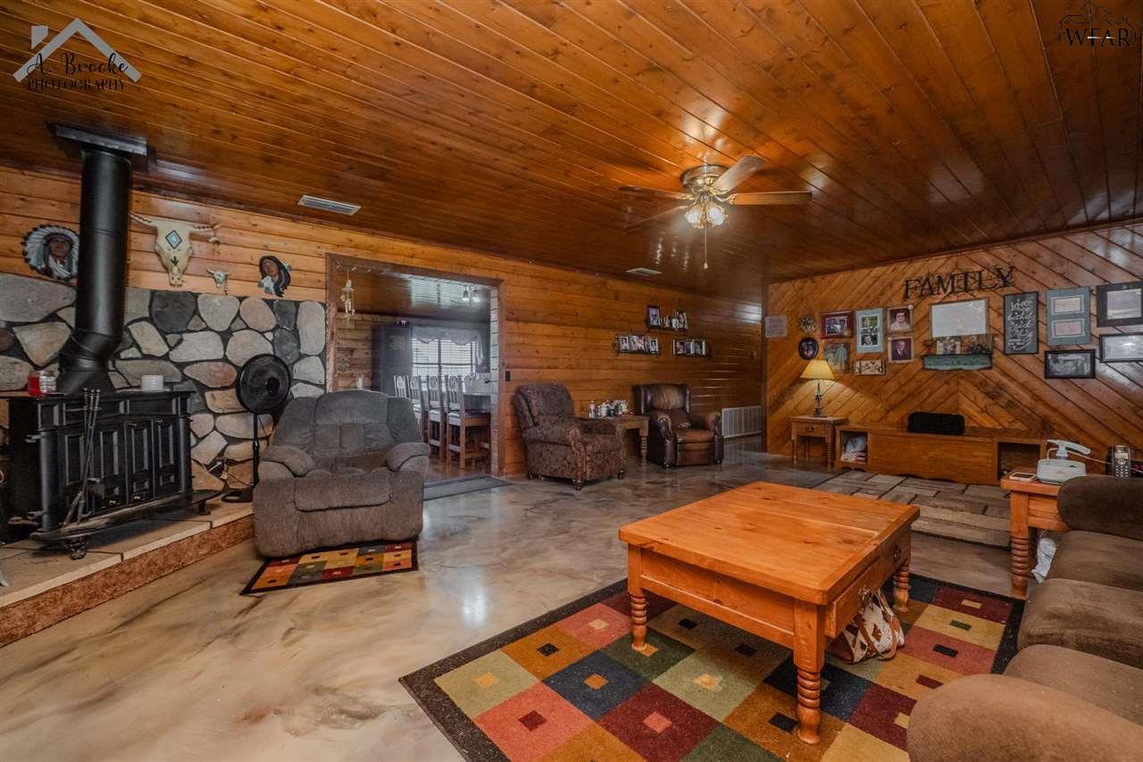 14121 Kamay Road, Electra, Texas image 4