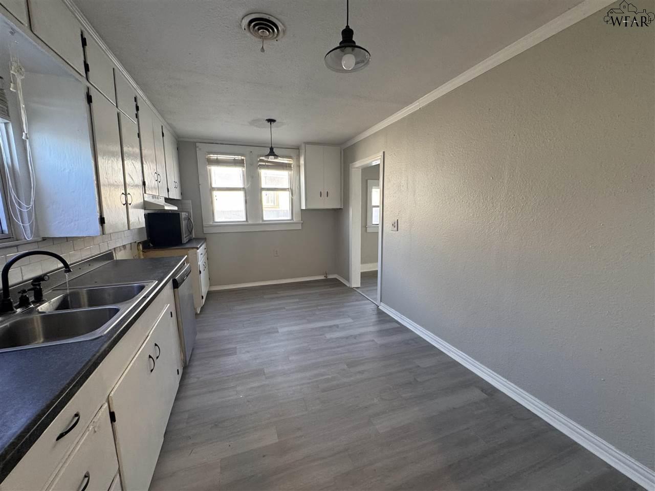 509 E 4th Street, Burkburnett, Texas image 9