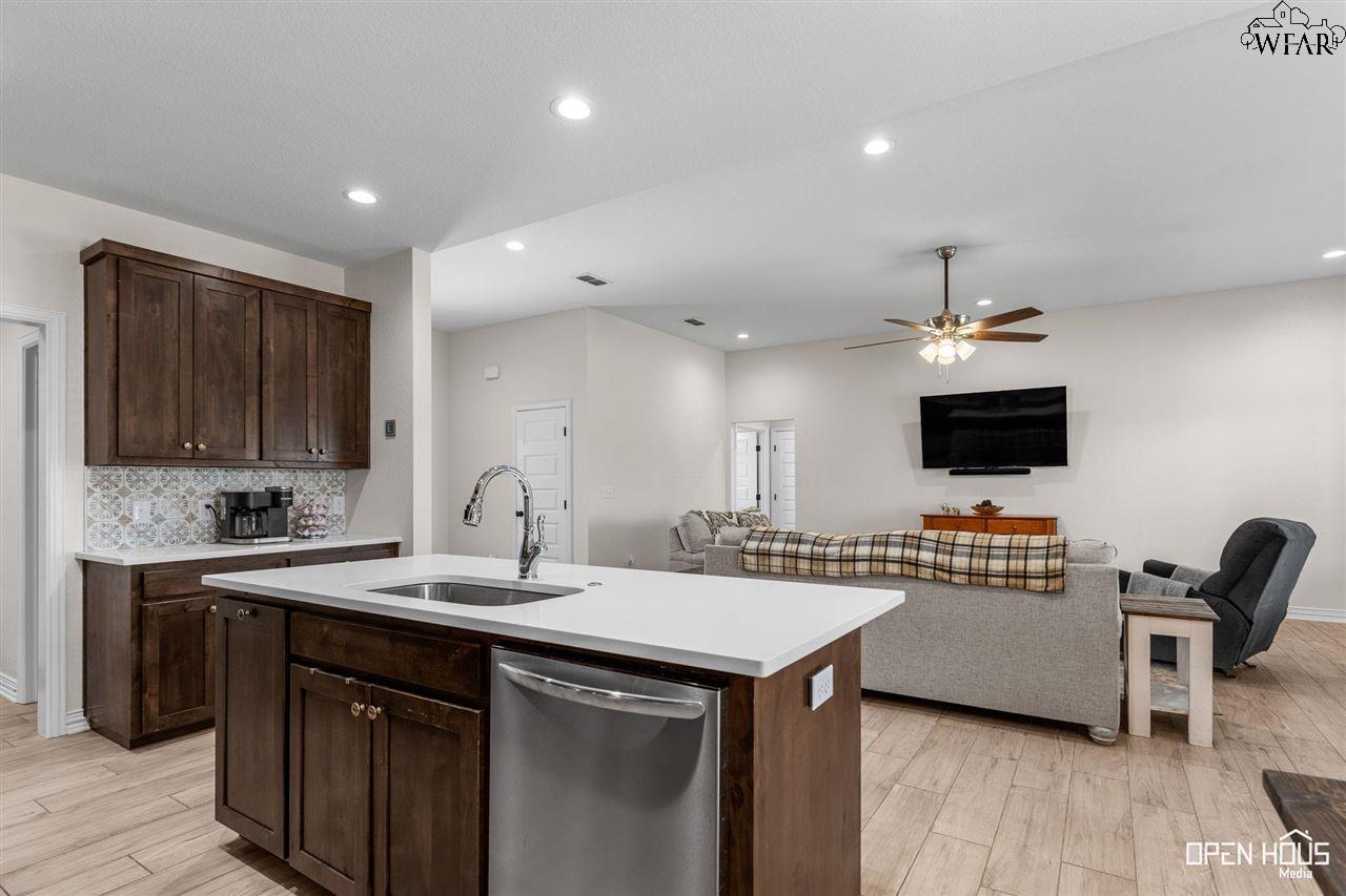 1425 Amherst Street, Burkburnett, Texas image 8