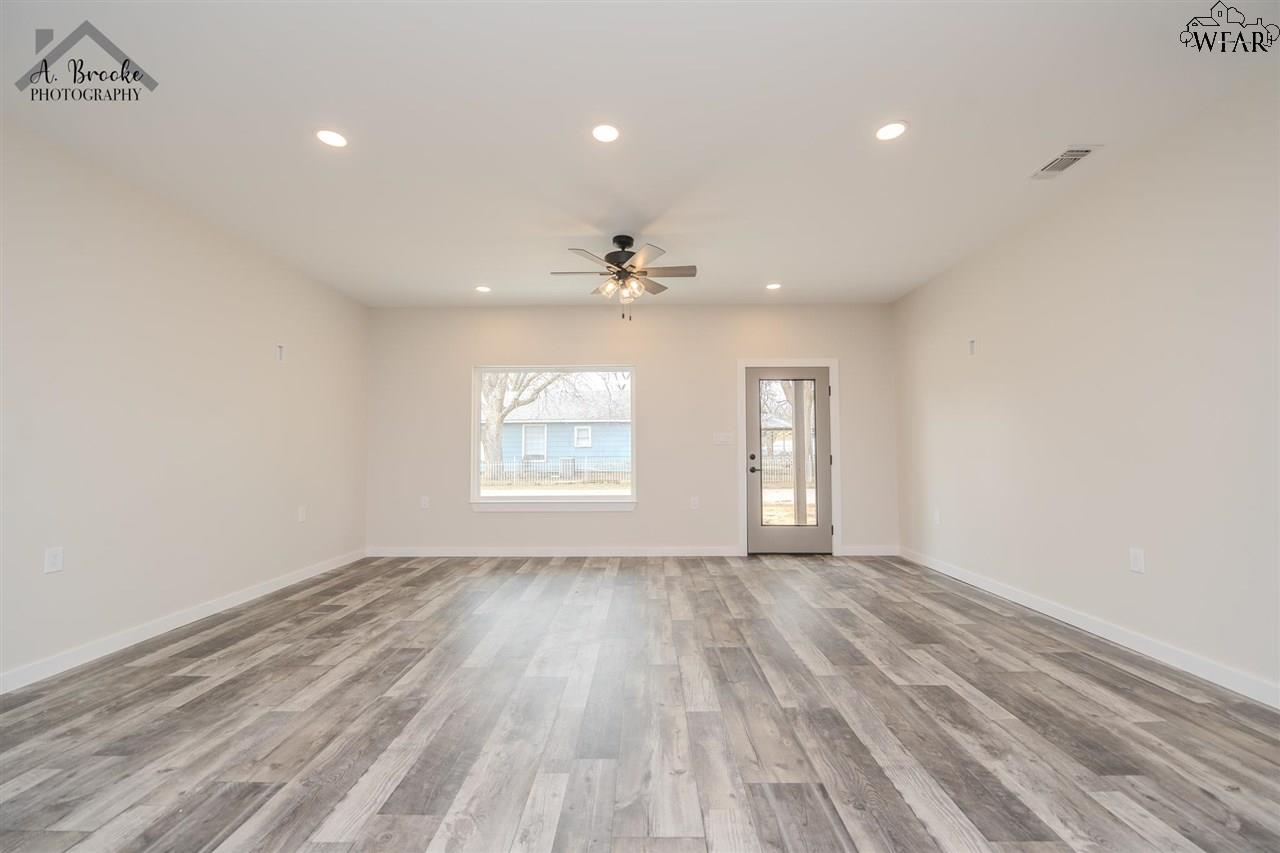 701 Park Street, Burkburnett, Texas image 4