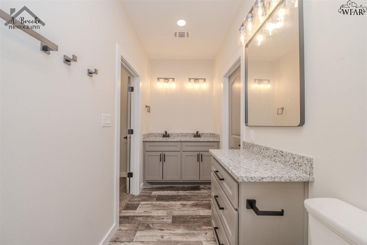 701 Park Street, Burkburnett, Texas image 28