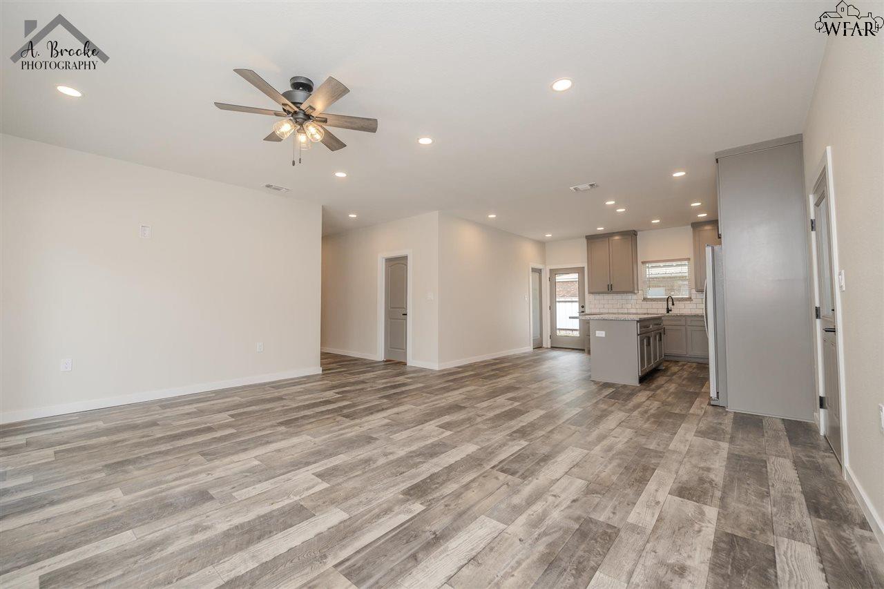 701 Park Street, Burkburnett, Texas image 5