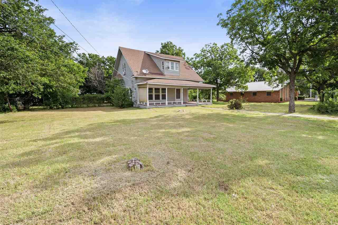 816 E Gilbert Street, Henrietta, Texas image 2