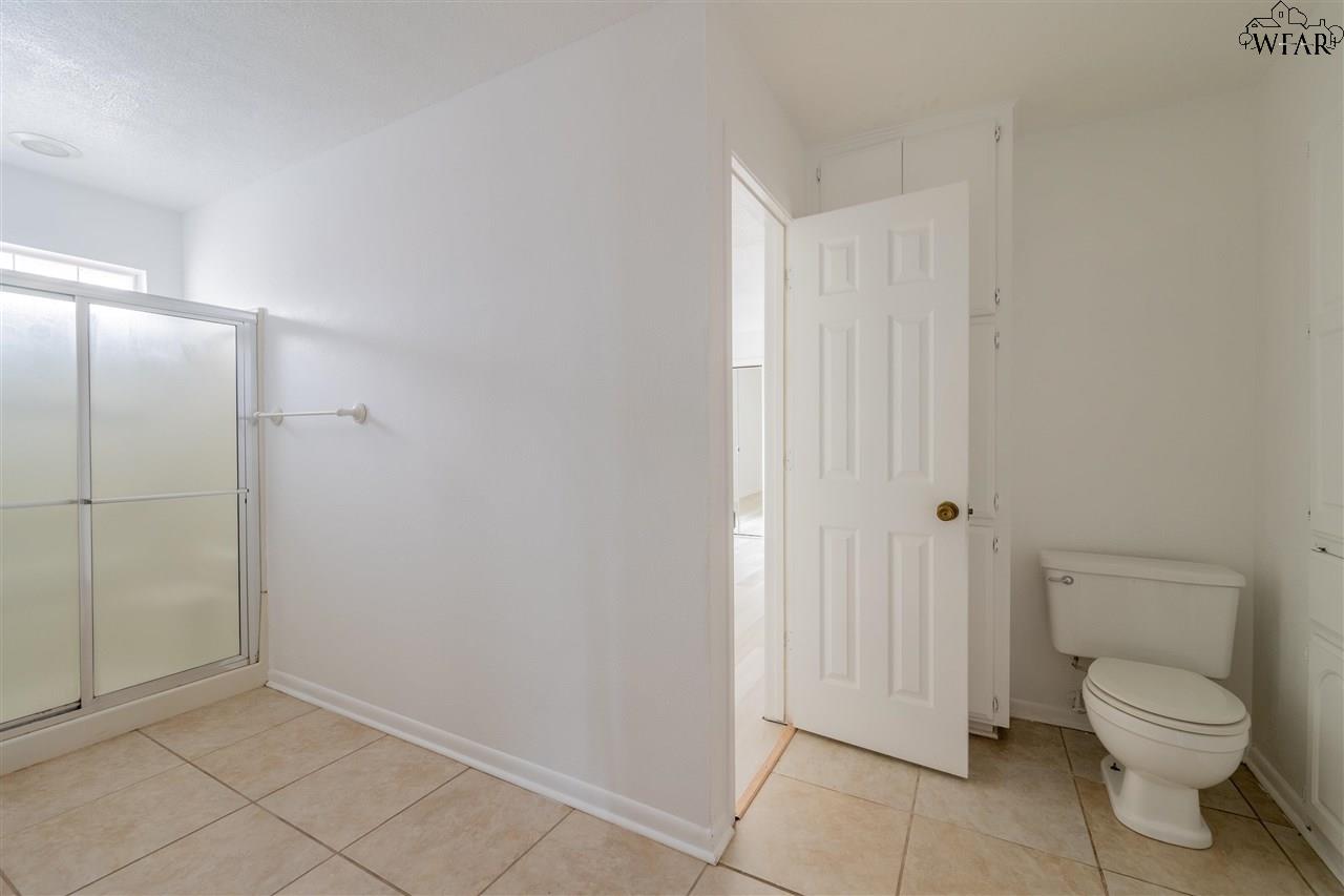 913 Foley Avenue, Iowa Park, Texas image 11