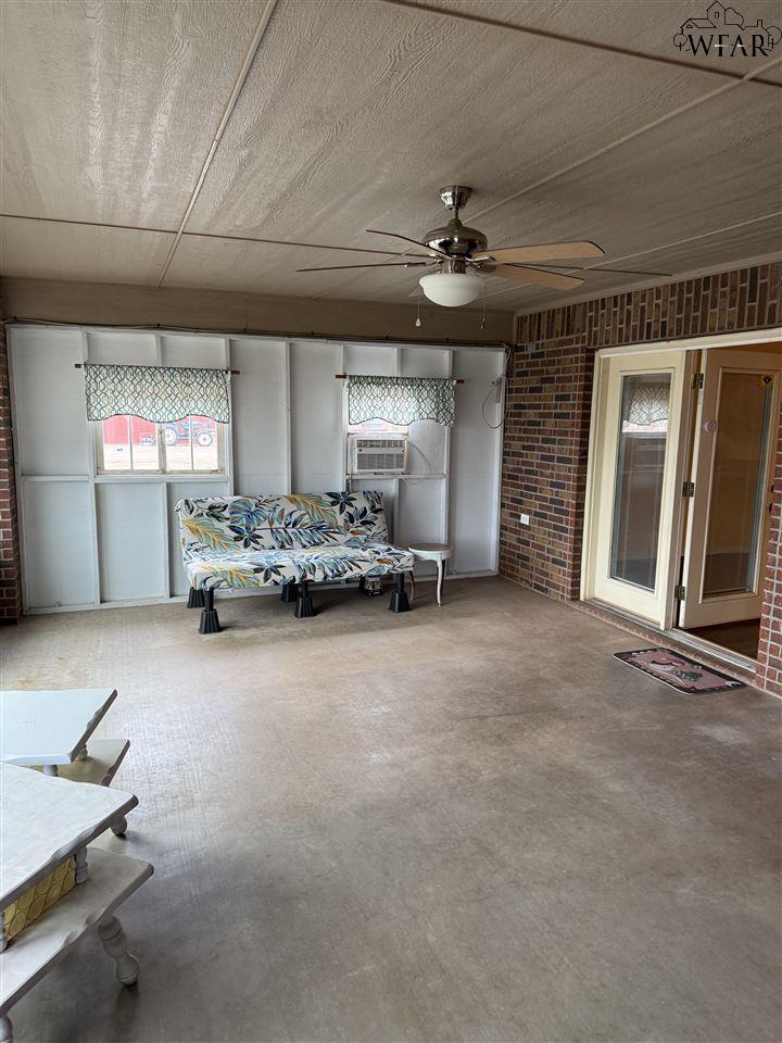 568 Vaughn Road, Burkburnett, Texas image 9