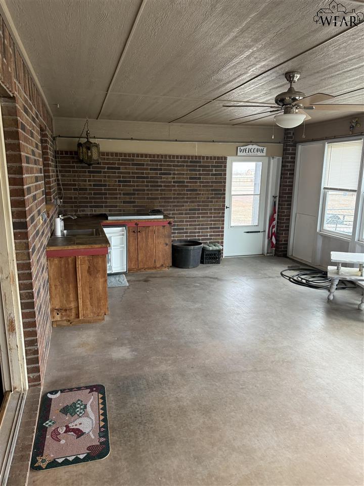 568 Vaughn Road, Burkburnett, Texas image 8