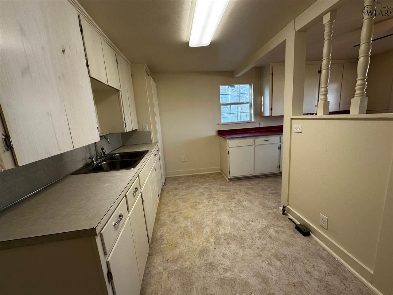 103 W Glisson Avenue, Electra, Texas image 7