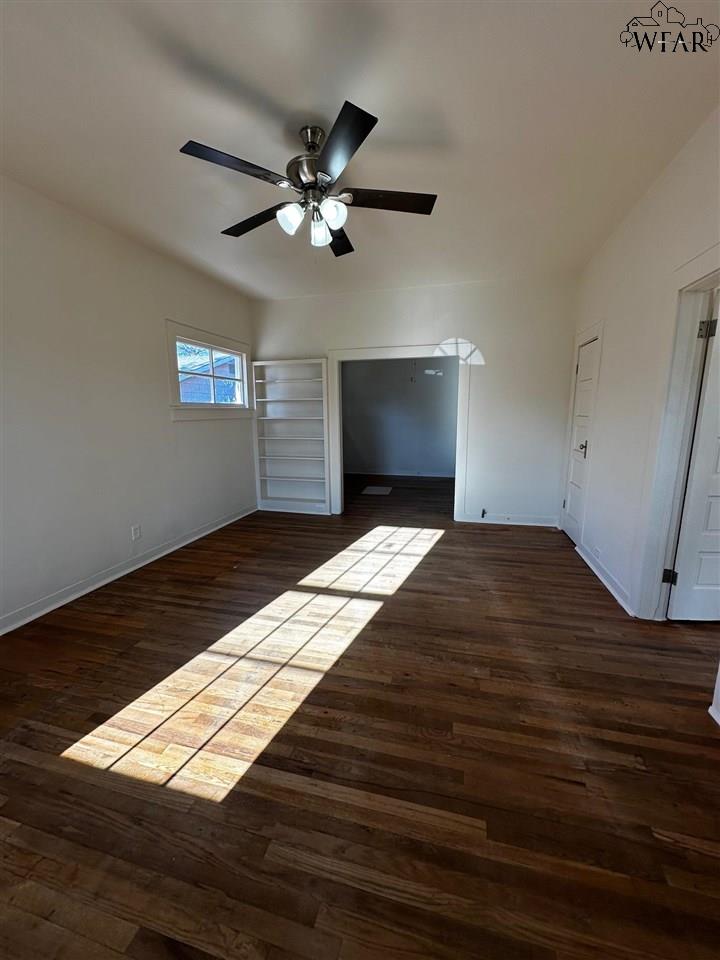 103 W Glisson Avenue, Electra, Texas image 3