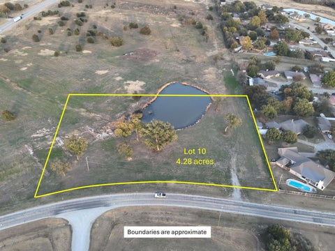 Homes For Sale - TBD 0 LOT 10 E Spur 510<br/> Henrietta, TX 76365
