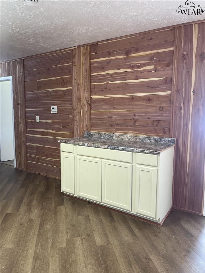 1301 Eleanor Street, Burkburnett, Texas image 7
