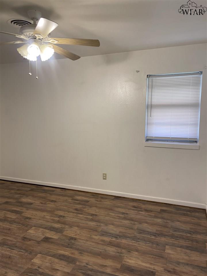 1301 Eleanor Street, Burkburnett, Texas image 13