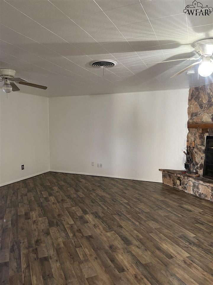 1301 Eleanor Street, Burkburnett, Texas image 4
