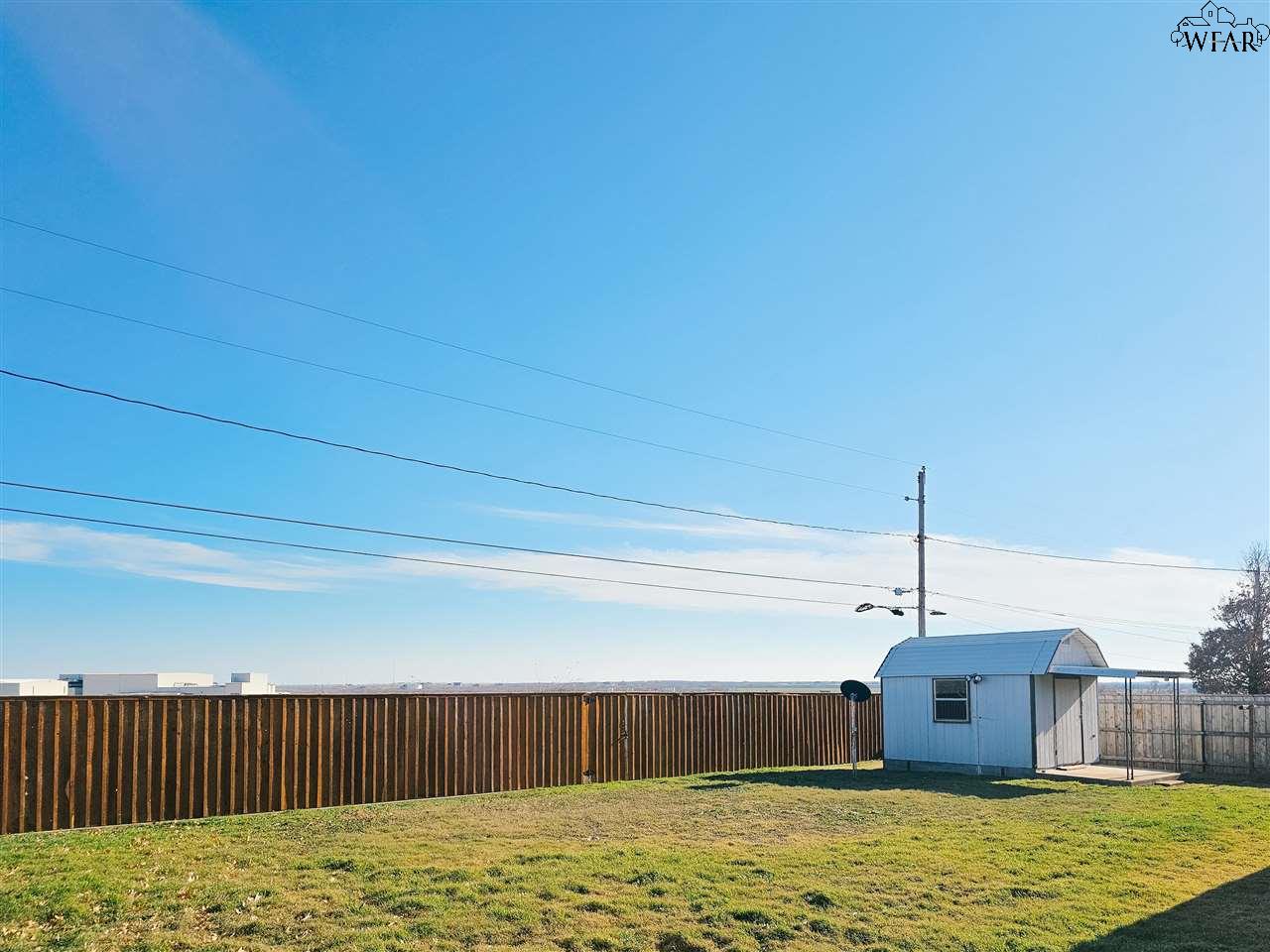 1035 Jan Lee Drive, Burkburnett, Texas image 28