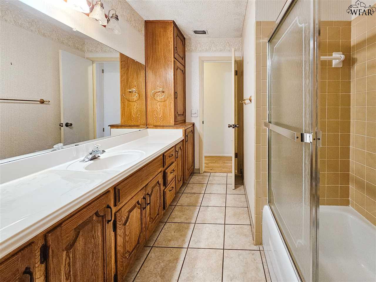 1035 Jan Lee Drive, Burkburnett, Texas image 19