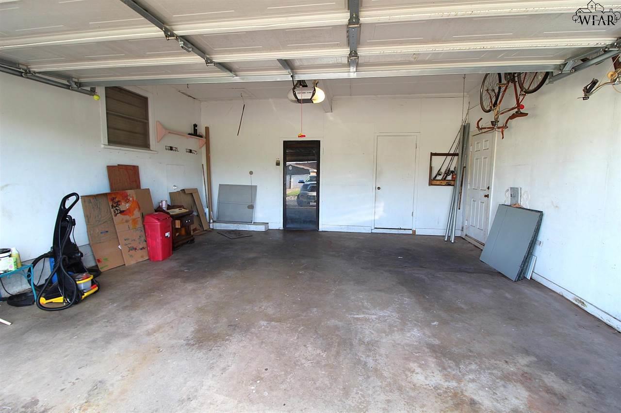 4949 S Lake Park Drive, Wichita Falls, Texas image 29