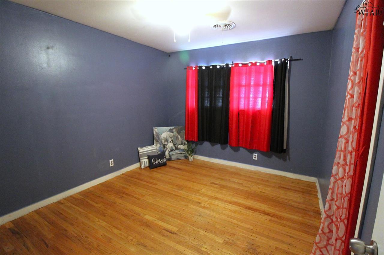 4949 S Lake Park Drive, Wichita Falls, Texas image 16