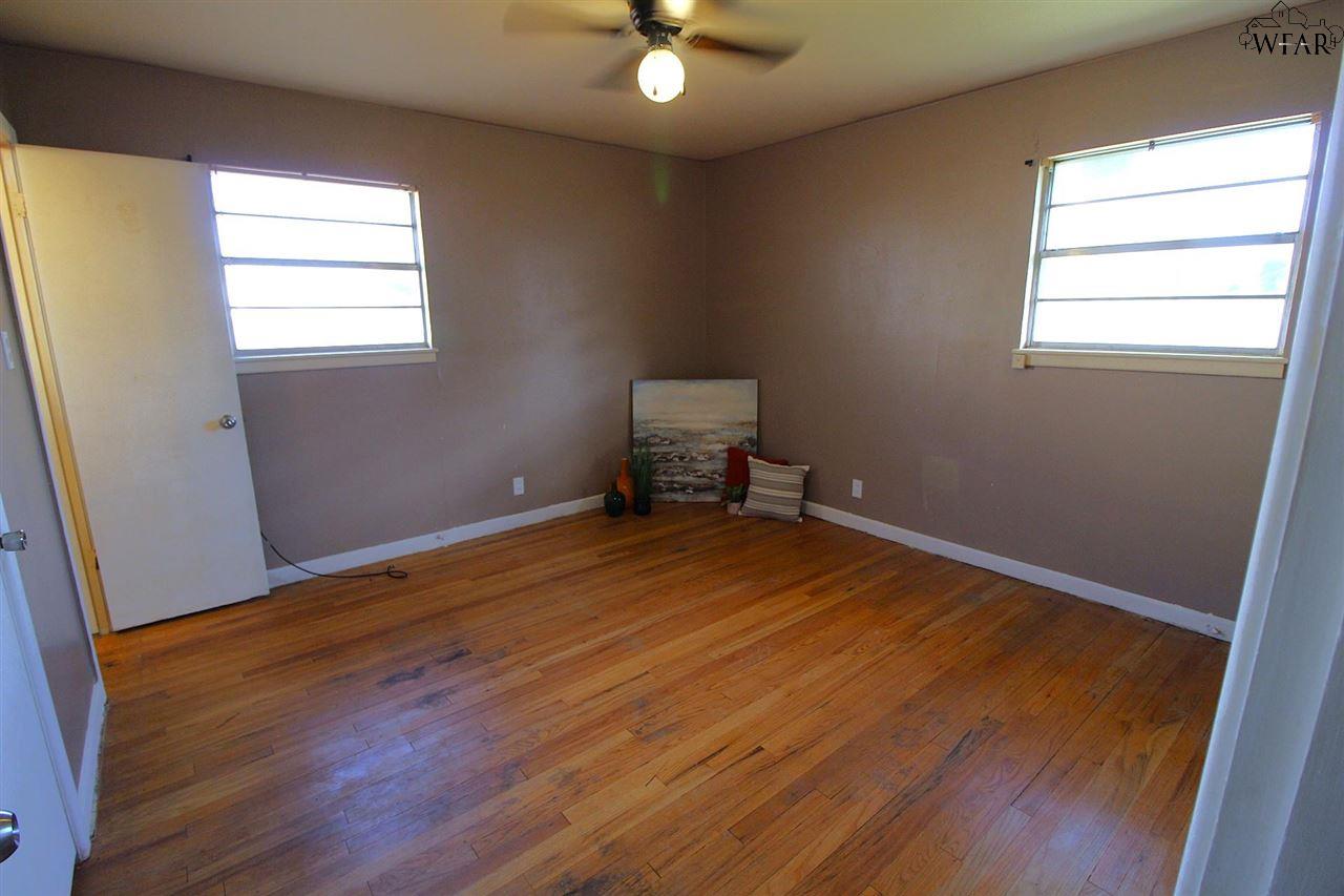 4949 S Lake Park Drive, Wichita Falls, Texas image 24
