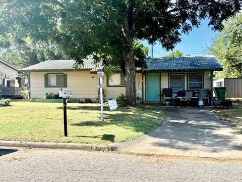 Apartment For Sale - 104 E Garden Street<br/> Wichita County, Iowa Park, TX 76367