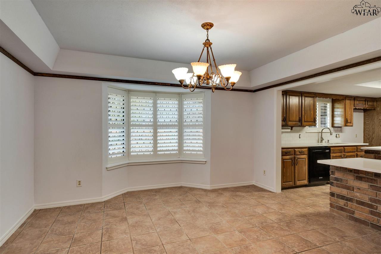 1436 Cherokee Circle, Burkburnett, Texas image 8