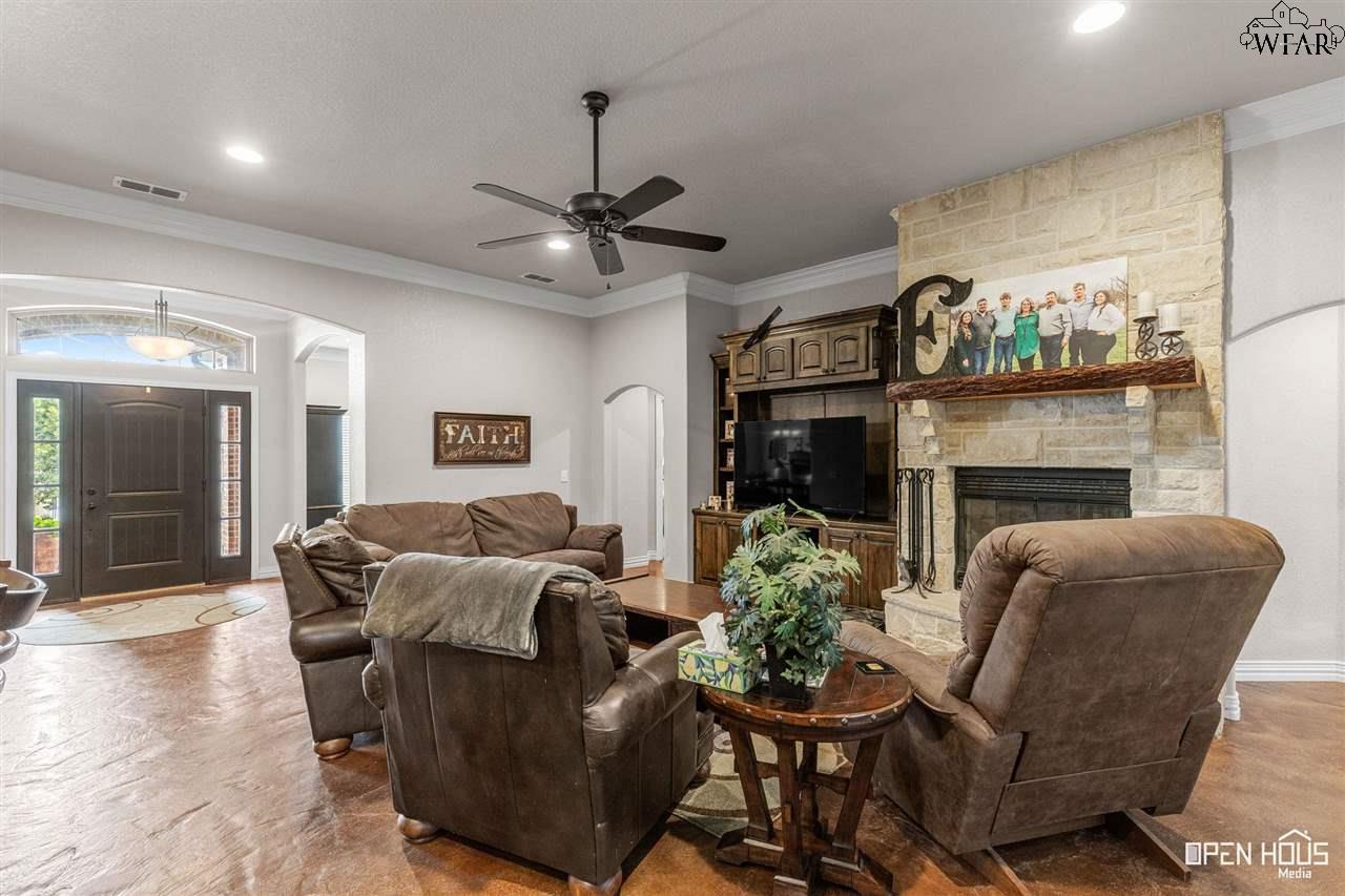 1010 Vineyard Lane, Henrietta, Texas image 3