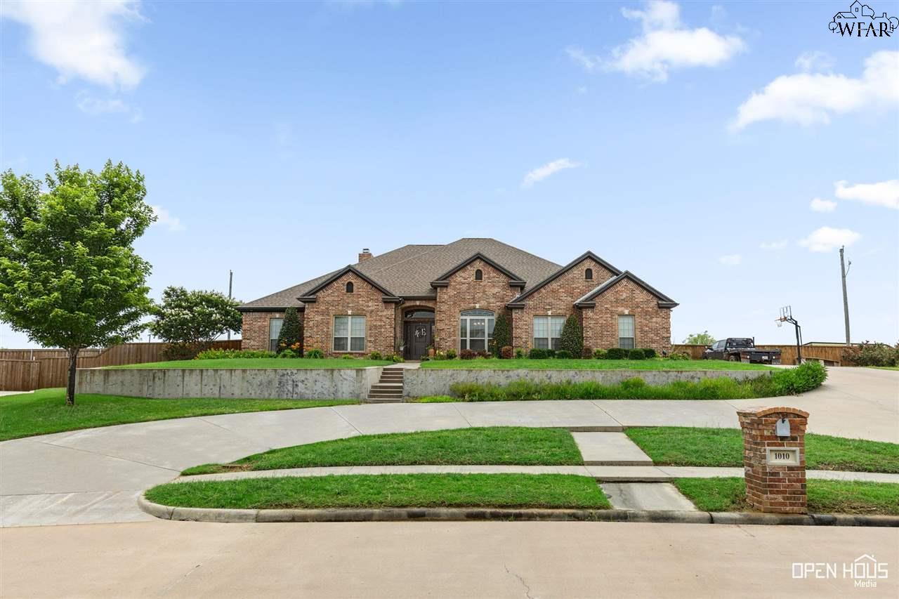 1010 Vineyard Lane, Henrietta, Texas image 1