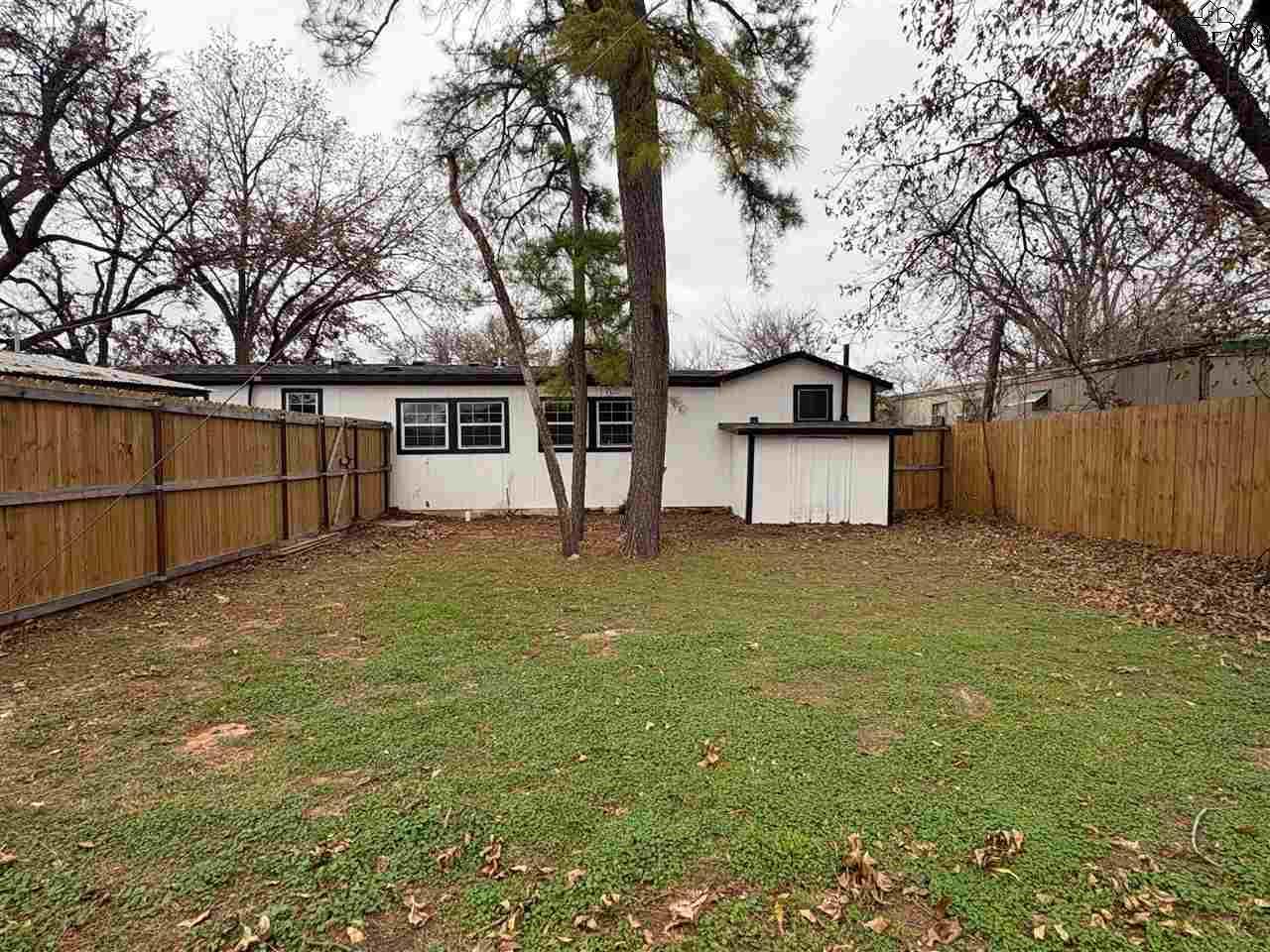 701 E Bank Street, Iowa Park, Texas image 15