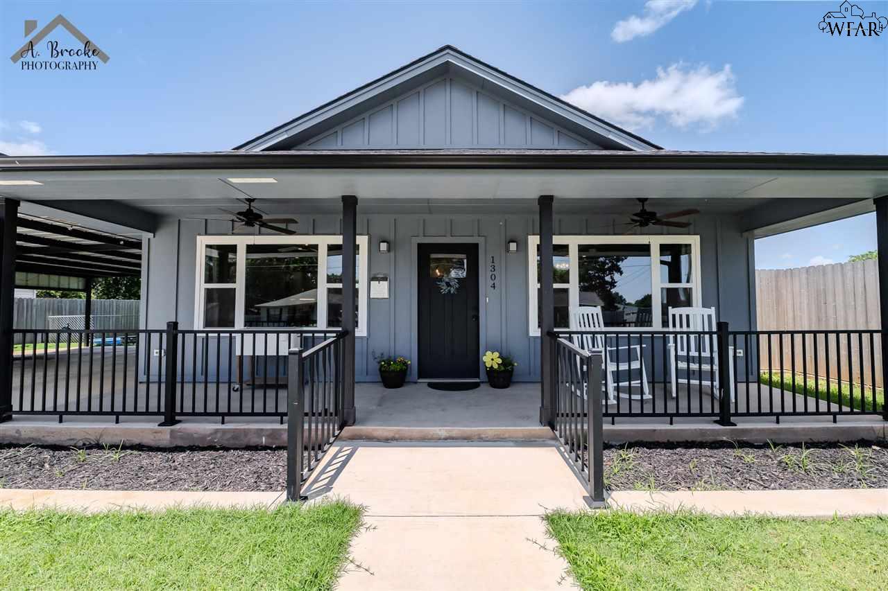 1304 E Spring Street, Henrietta, Texas image 1
